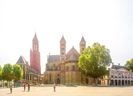 Bezoek een groepsreis naar het bourgondische Maastricht