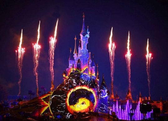 blijft voor eeuwig op uw netvlies staan disney illuminations show disneyland parijs