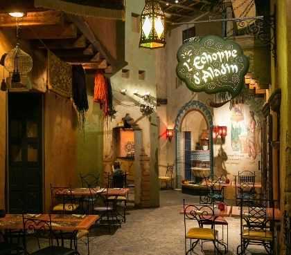 Heerlijk eten in het Restaurant Agrabah in Disneyland Parijs