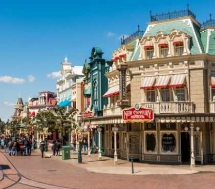 Maak gebruik van de Standby-Pass in Disneyland Parijs